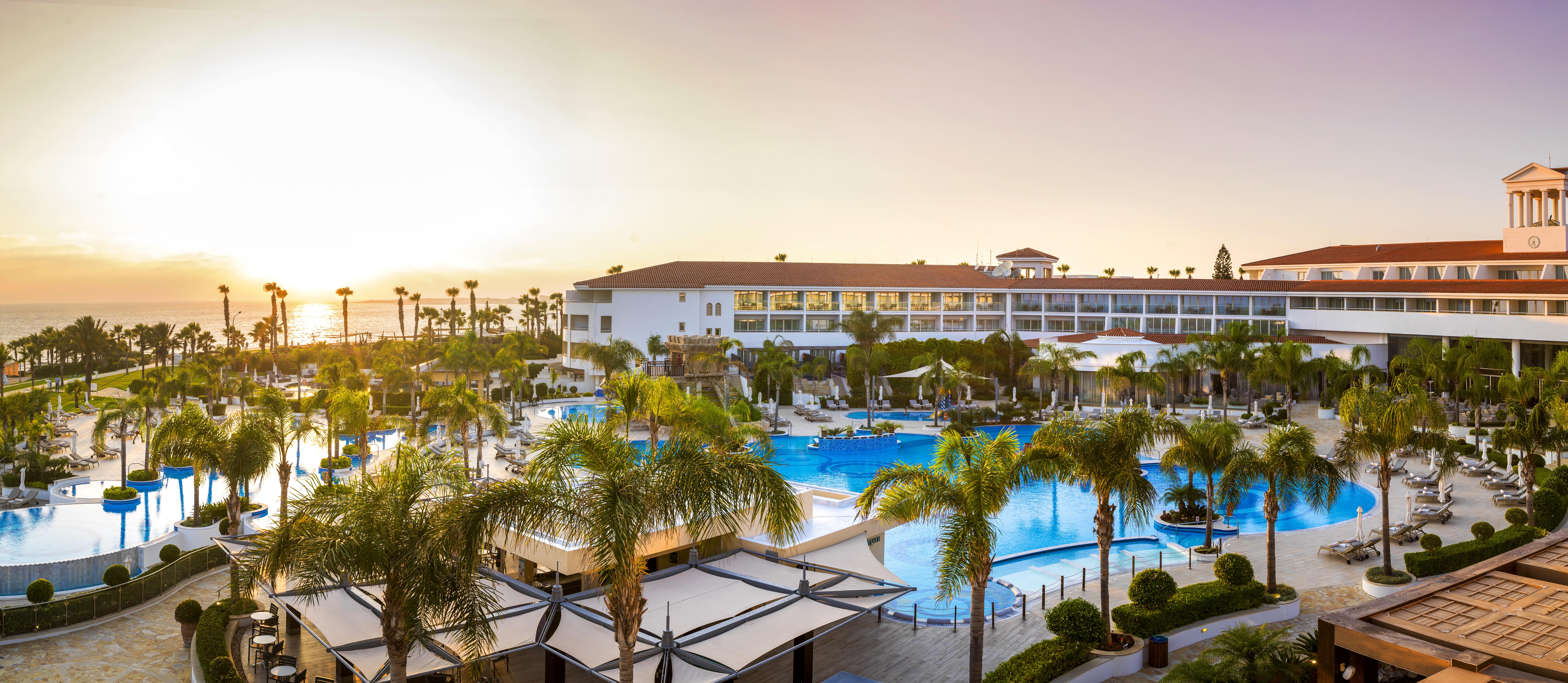 Olympic Lagoon Resort Пафос Екстериор снимка