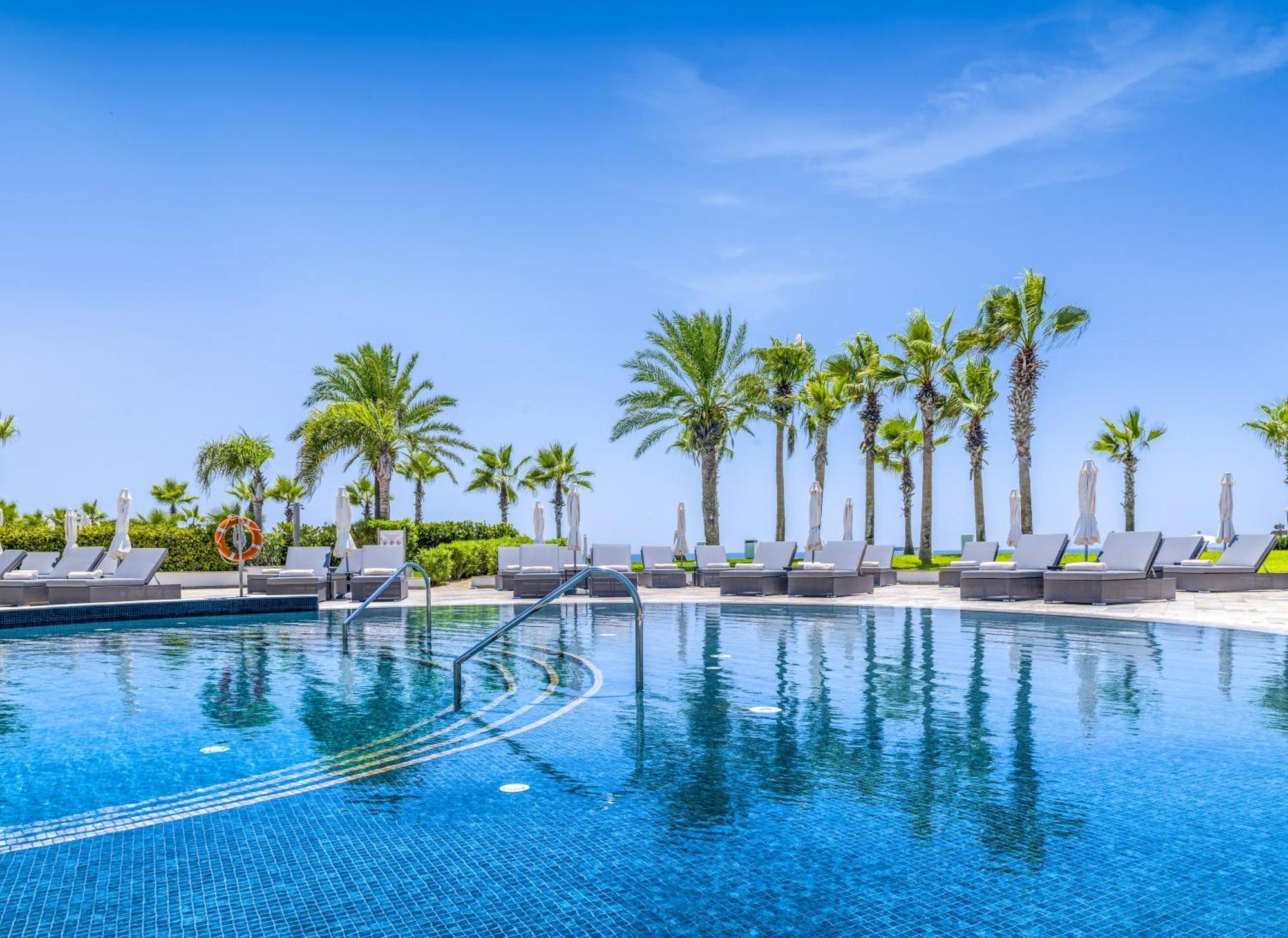Olympic Lagoon Resort Пафос Екстериор снимка