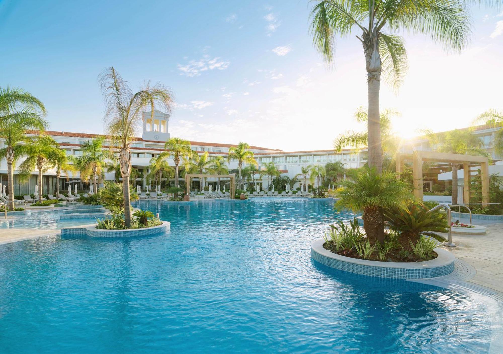 Olympic Lagoon Resort Пафос Екстериор снимка